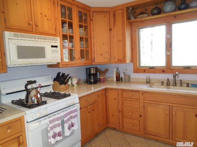 66 Sandy Ct