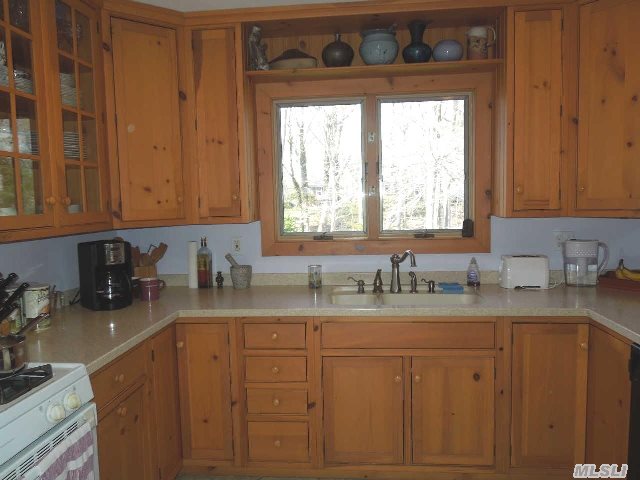 66 Sandy Ct