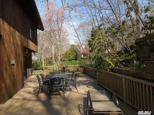 66 Sandy Ct