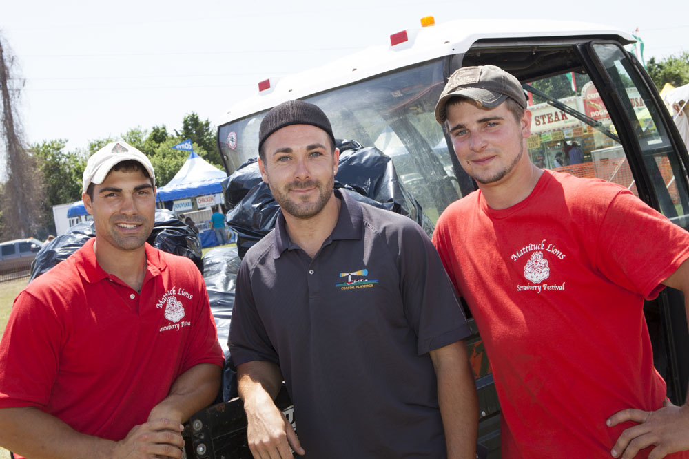Volunteers (from left) Jacob Antignano, Ian Zuhoski and William Kraebel. (Credit: Katharine Schroeder)