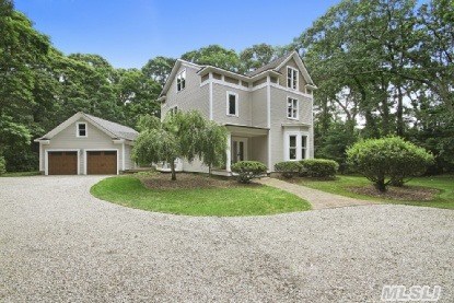 Grissom Ln