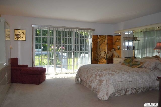 Meadow Ct