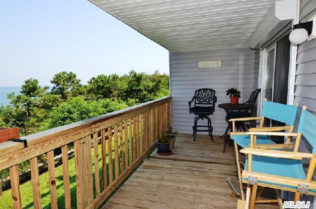 1003 Bluffs Dr