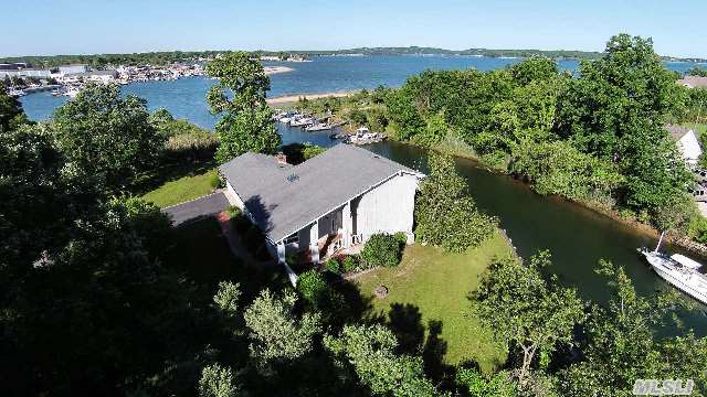 1045 Budds Pond Rd