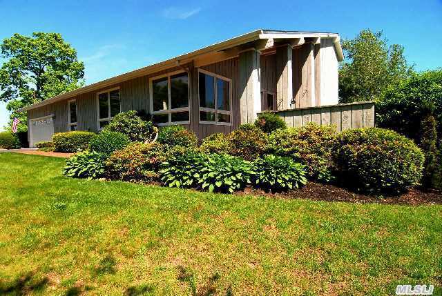 1045 Budds Pond Rd