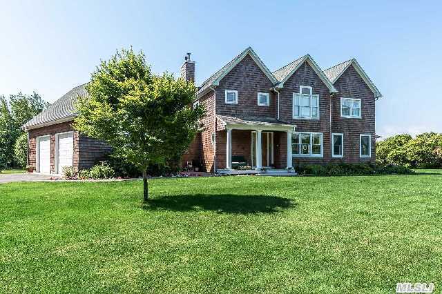 1320 Harbor Ln