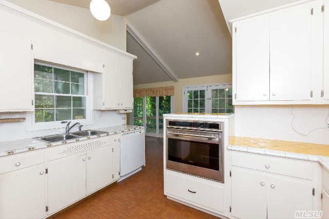 1320 Little Peconic B Rd