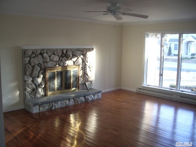 17 Locust St