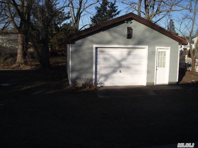 17 Locust St