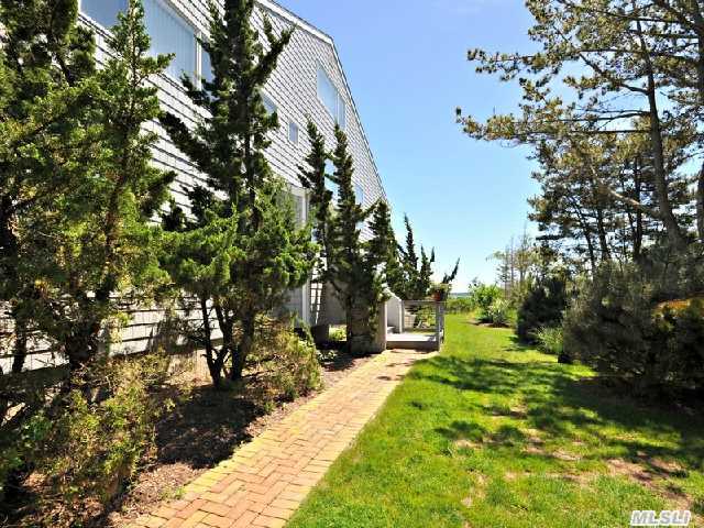 2460 Shipyard Ln