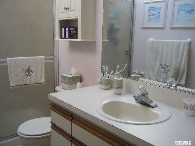 2785 N Wading River Rd