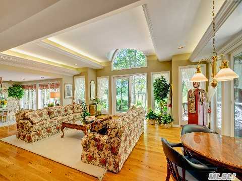 3000 Moores Ln