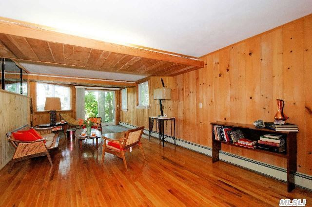335 South Dr