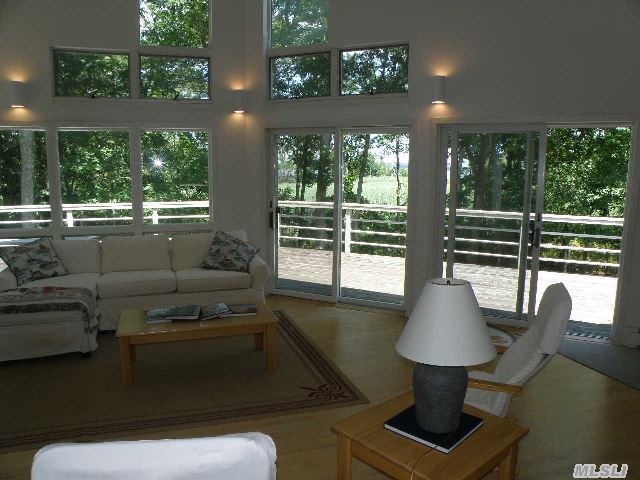 3375 Paradise Point Rd