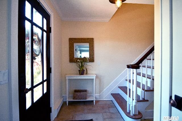 345 Colonial Rd