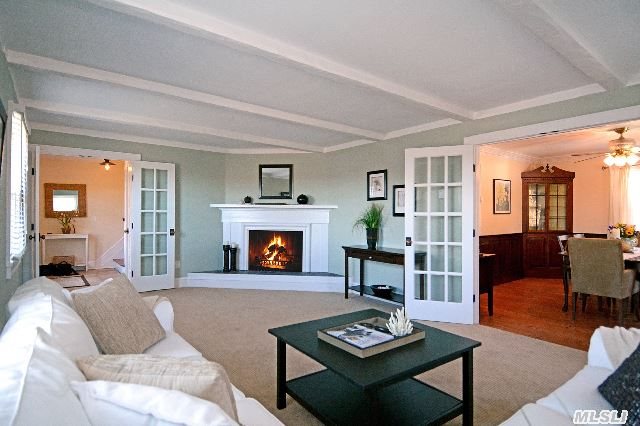 345 Colonial Rd