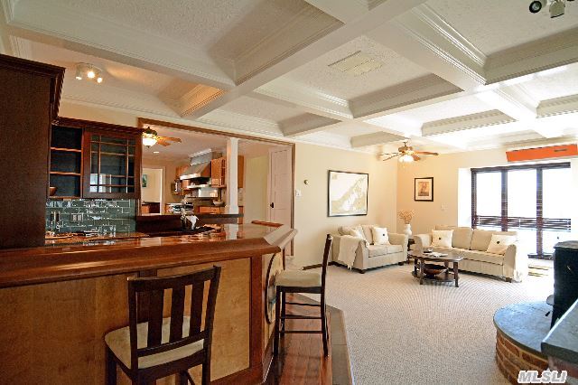345 Colonial Rd