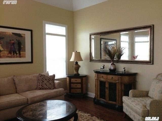 355 Stonecrop Rd