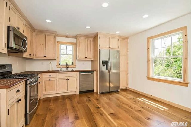 427 Sound Rd