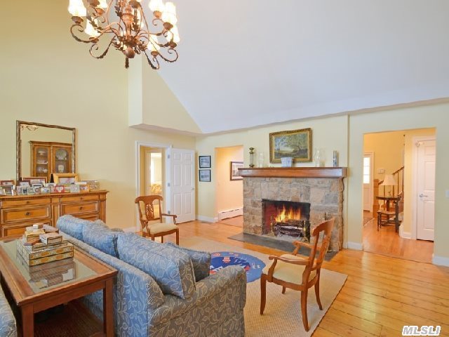 4875 Nassau Point Rd