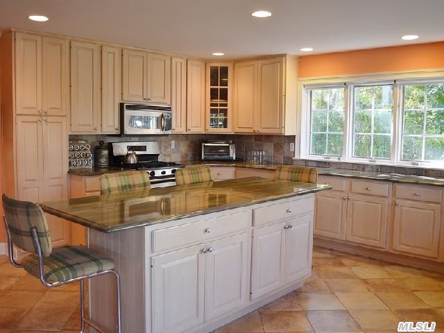 4875 Nassau Point Rd
