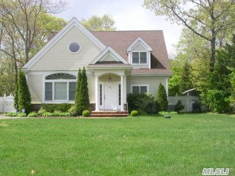 51 Tuts Ln