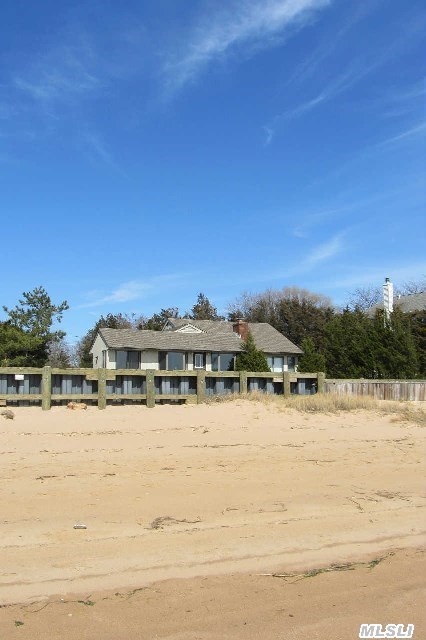 525 Peconic Bay Blvd
