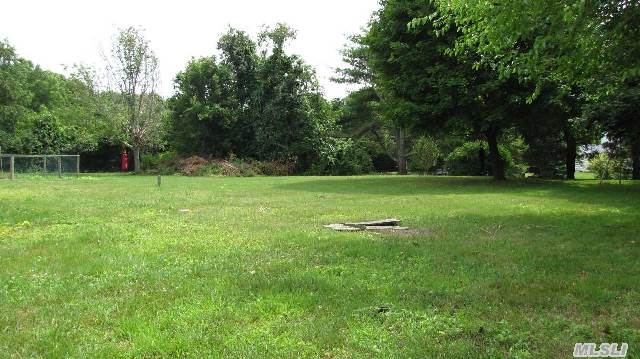 705 Highland Rd