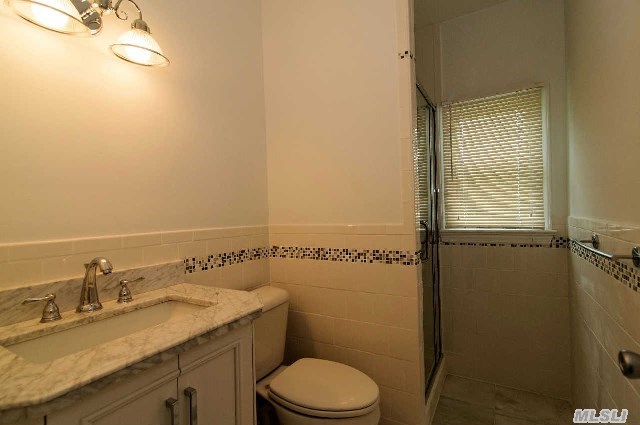 985 Boisseau Ave