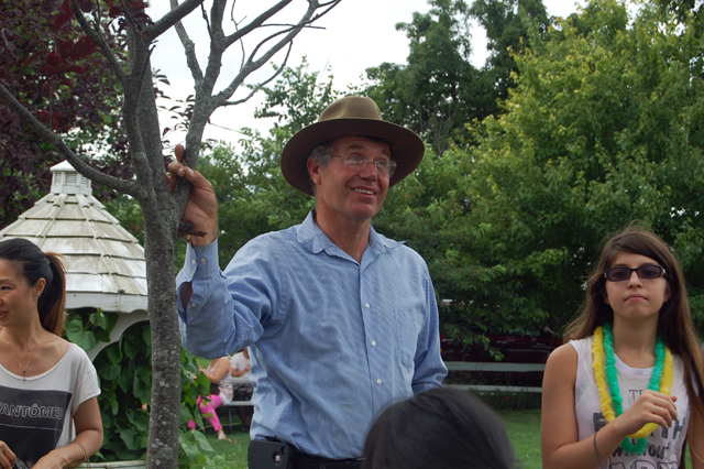 Ed Harbes III thanked his customers.