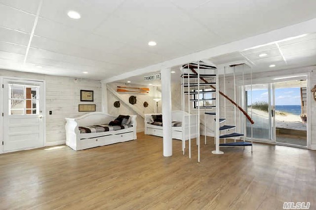 1200 Leeton Dr