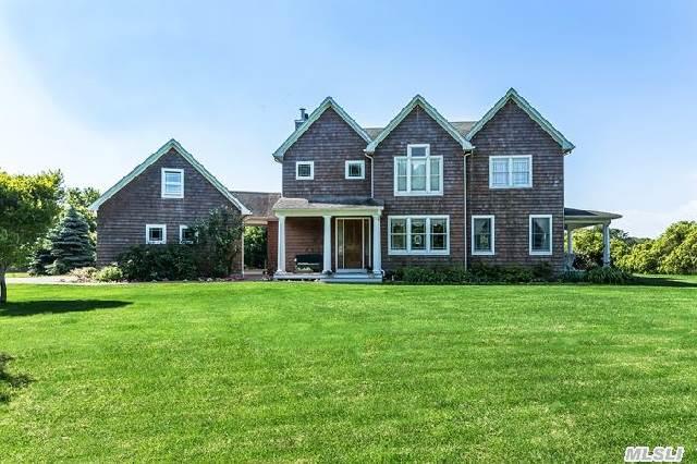 1320 Harbor Ln