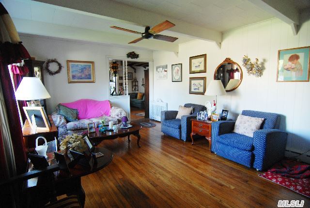 260 Cedar Dr