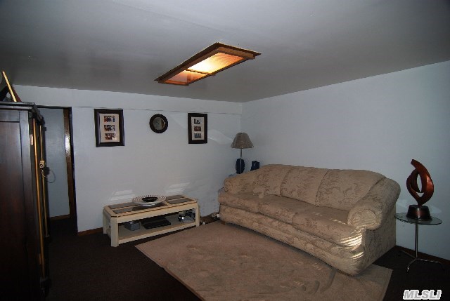 260 Cedar Dr