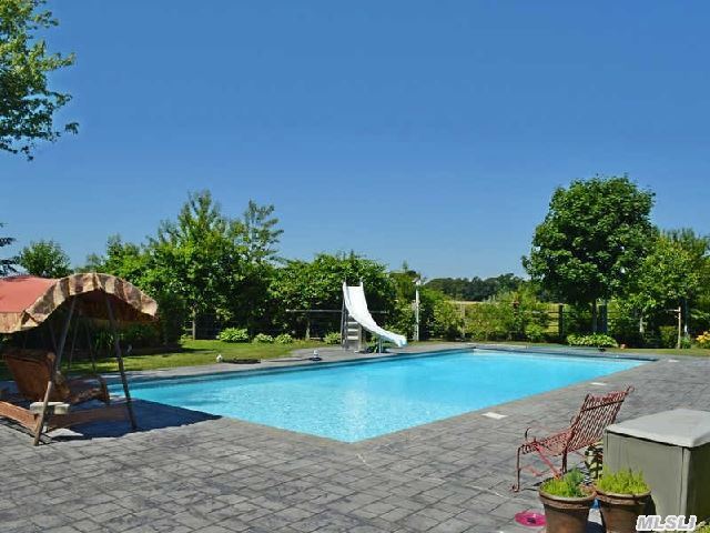 27 Northgate Cir