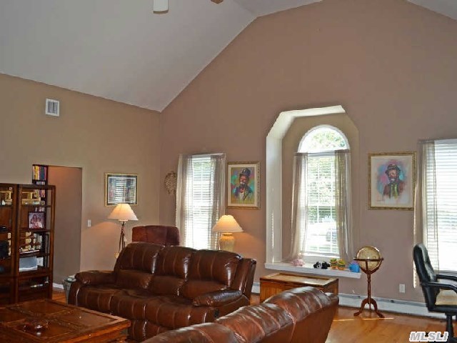 27 Northgate Cir