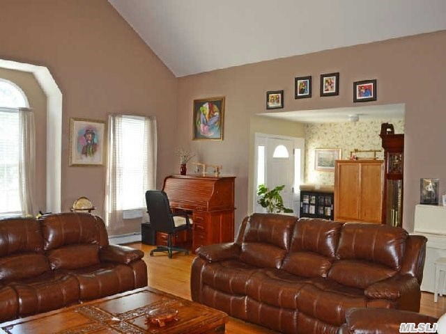 27 Northgate Cir
