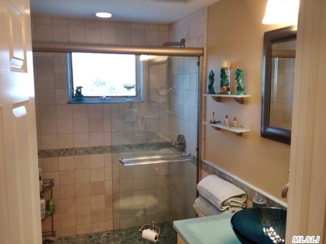 350 Rabbit Ln