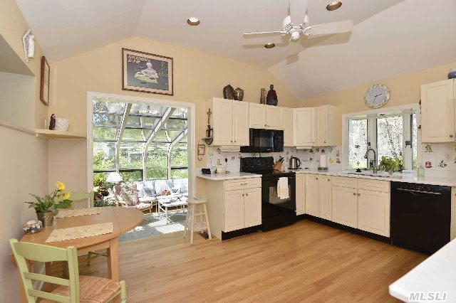 4170 Great Peconic Ba Blvd