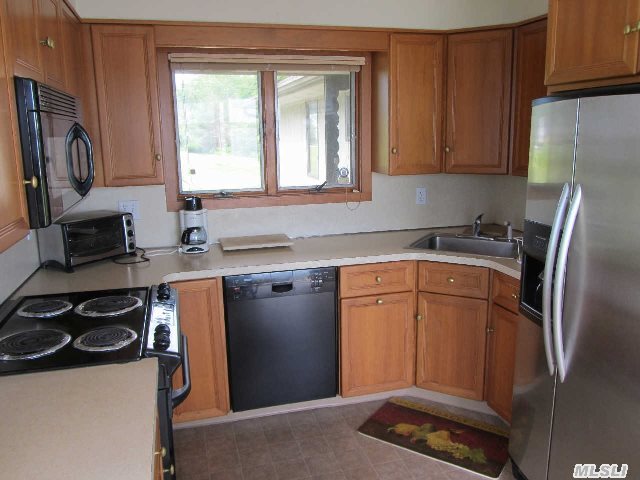 525 Peconic Bay Blvd