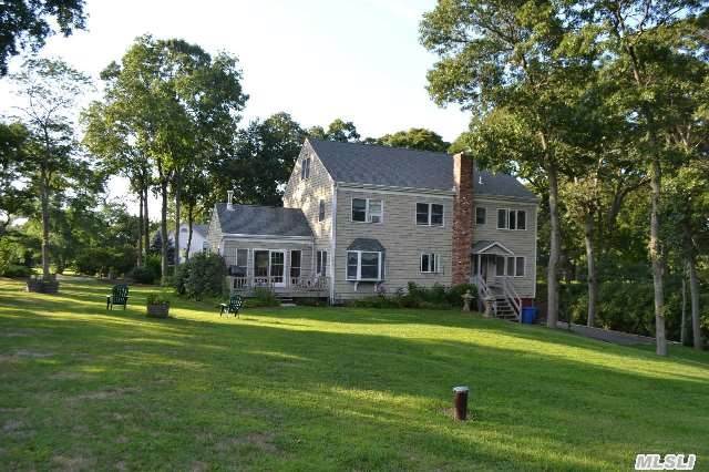 840 Bridle Ln