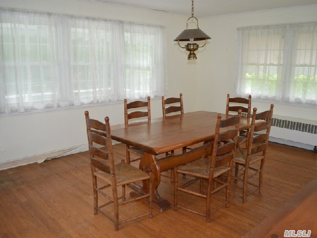 955 Middleton Rd