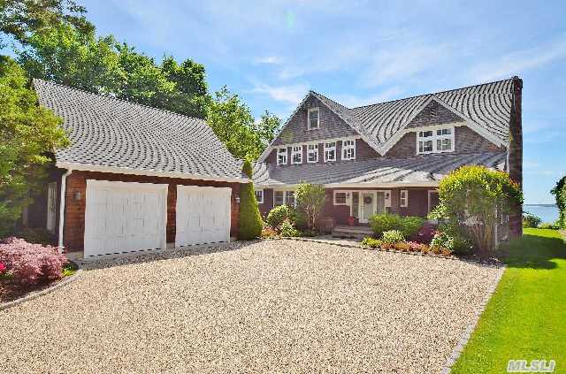 1423 Peconic Bay Blvd