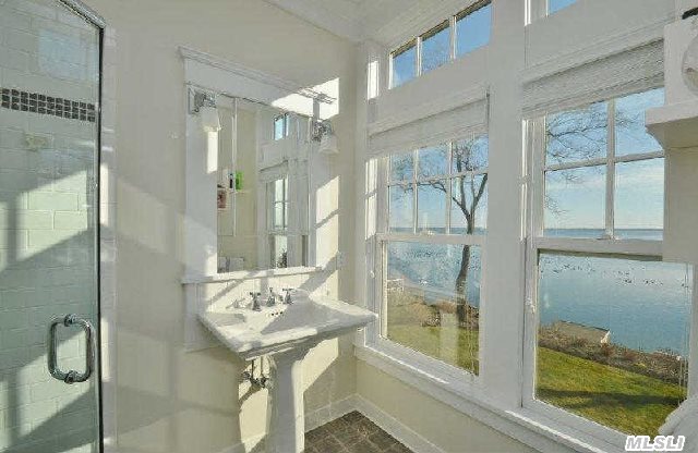 1423 Peconic Bay Blvd