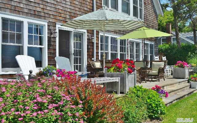 1423 Peconic Bay Blvd
