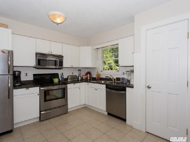 16 Sylvan Rd