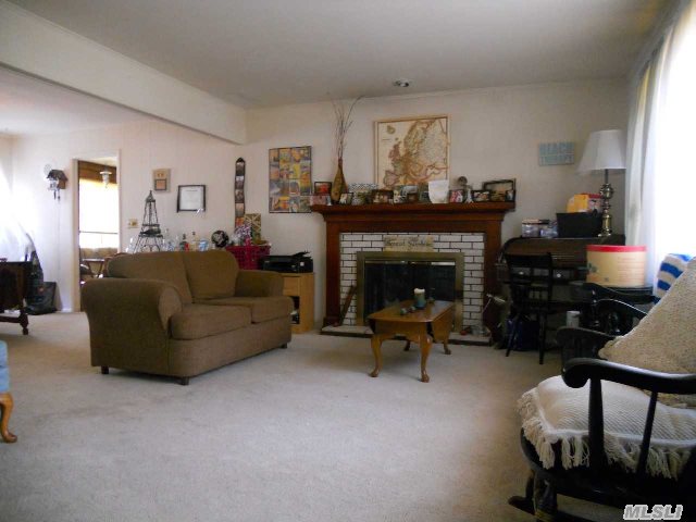 188 West Woodland Dr