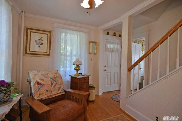 2075 Pine Neck Rd