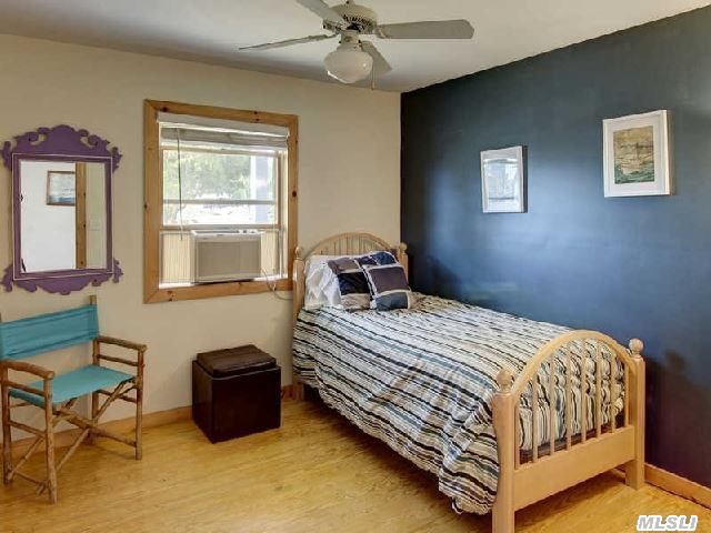 21 Beach St