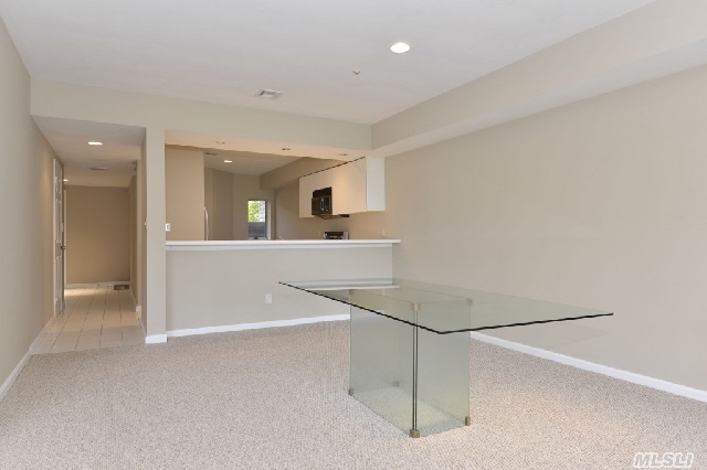 607 Fox Hill Dr